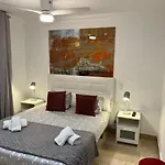 Puerto Banus Lucy * מארבלה